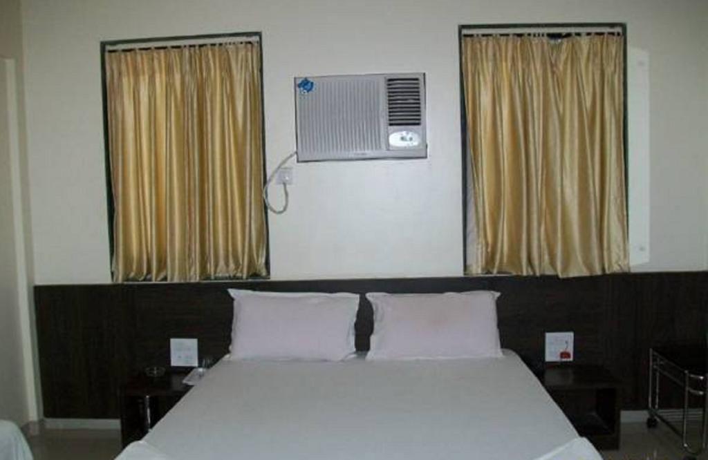 Hotel Jalaja Heritage Thane Extérieur photo